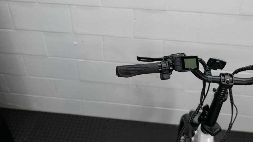Fold 1 display and controls