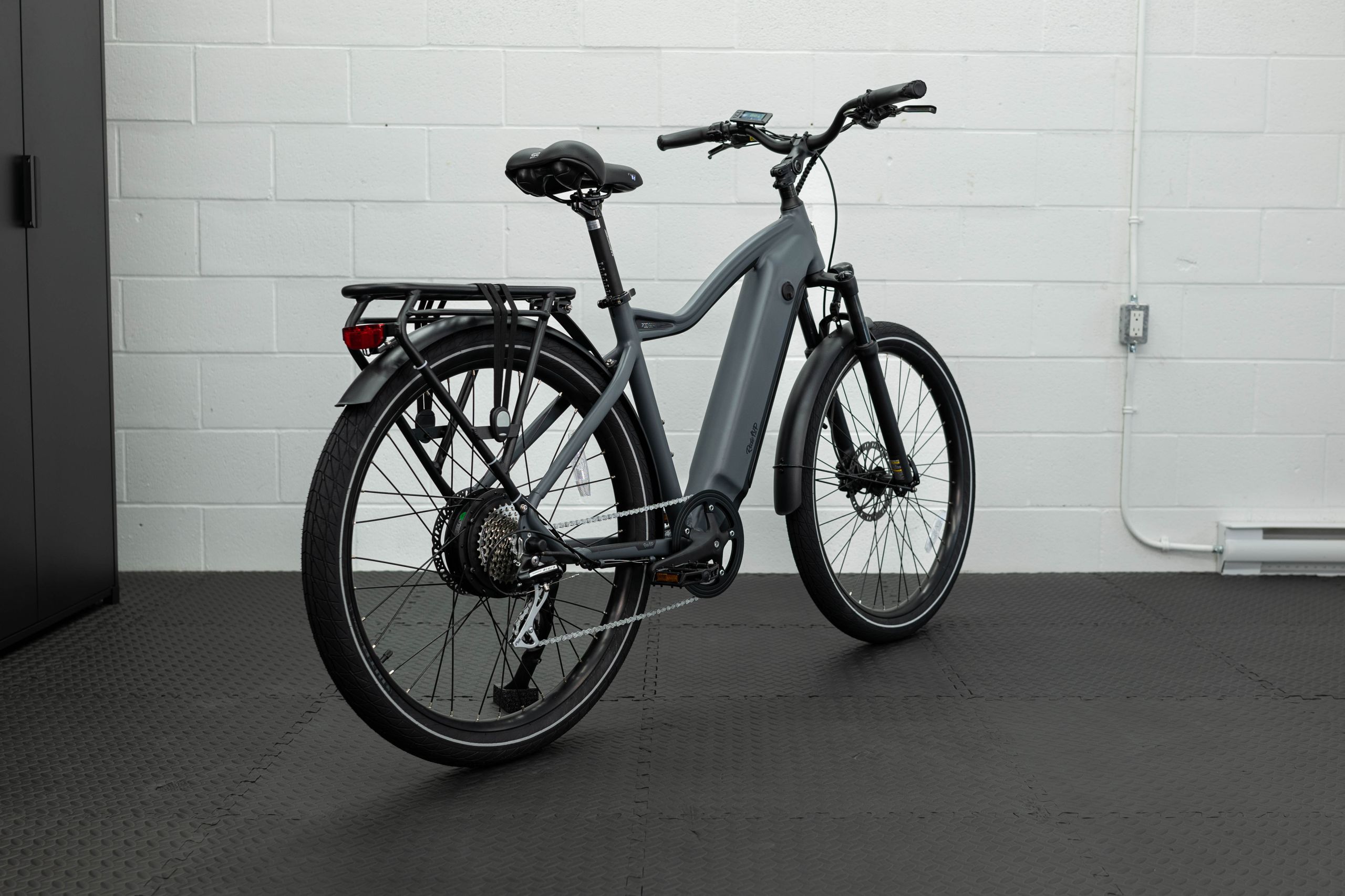 Ride1Up REVV1 review: How I hit 37 mph testing an electric bike