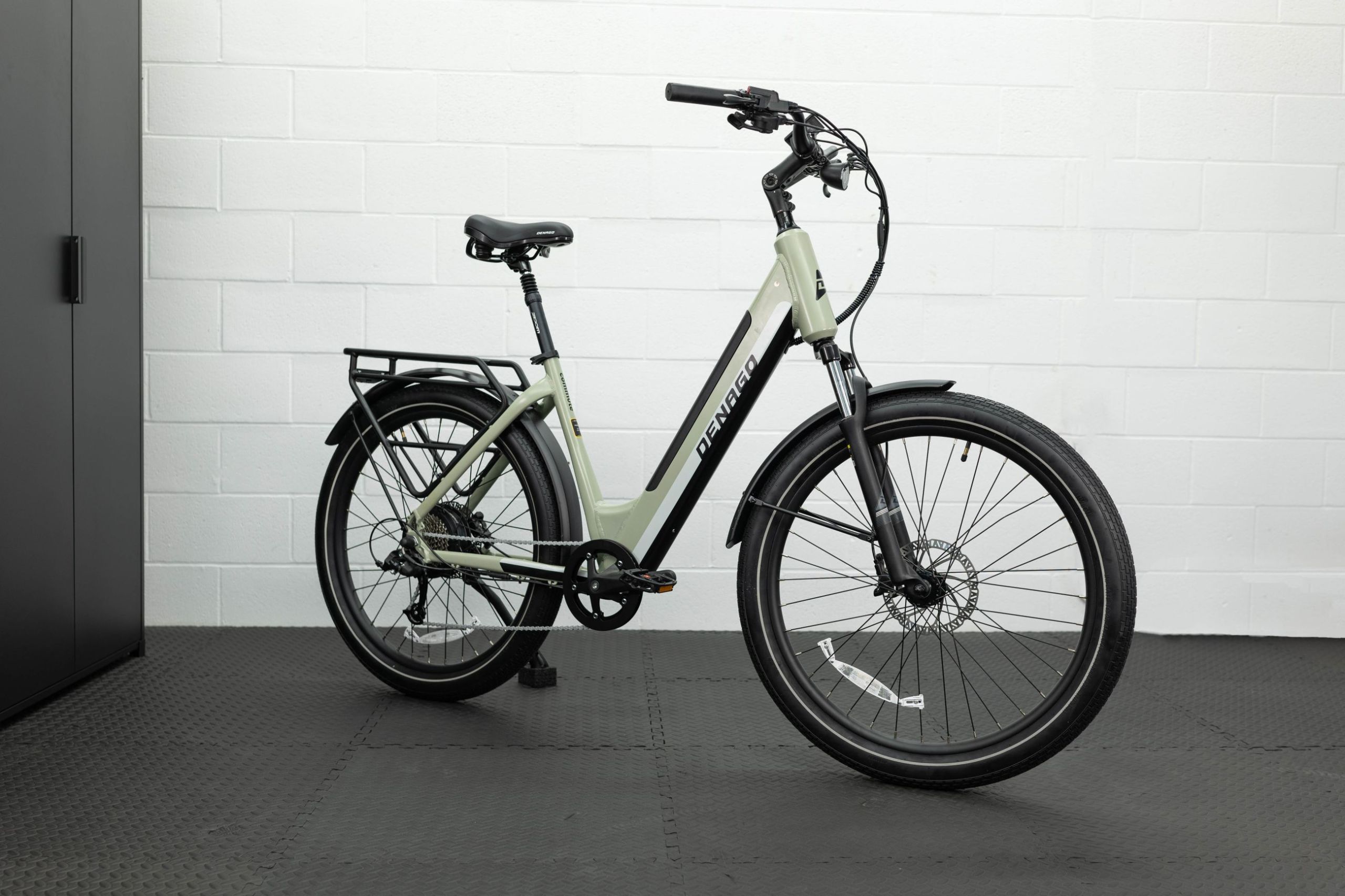 Vilano pulse women's online electric commuter bike