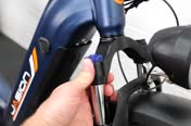 Video: the preload adjuster on the 70 mm coil fork